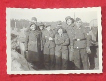 ●古写真 大戦末期 1944年 防空高射砲部隊の美人女性補助員たち　■卍稀少! ナチスドイツ史料館 200509_画像1