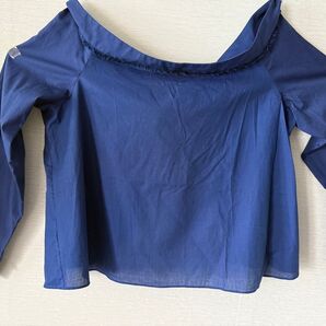 オフショルダートップス ブルー