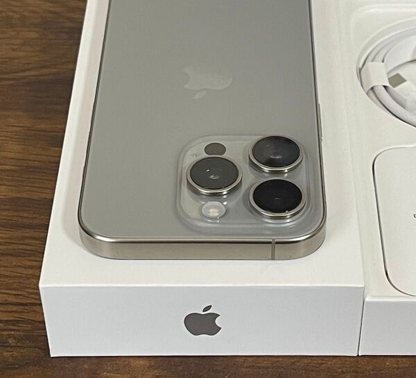 IPHONE 15 PRO 256GB SIMフリー超美品
