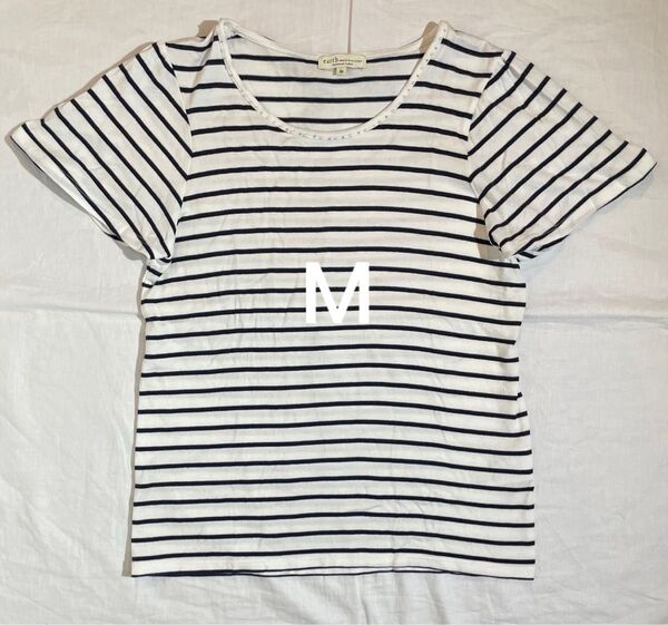 アースミュージックアンドエコロジー 半袖Tシャツ Mサイズ トップス ボーダー ビーズ オフィスカジュアル リボン 春夏秋冬 白黒