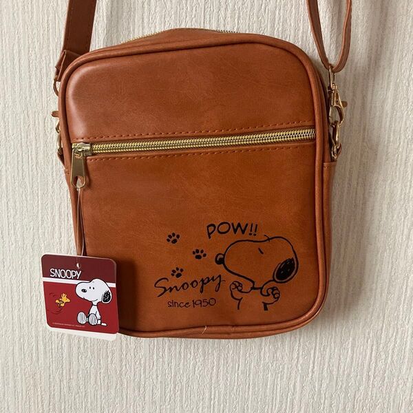 スヌーピー 型押しスクエア ショルダーバッグ タグ付 peanuts SNOOPY