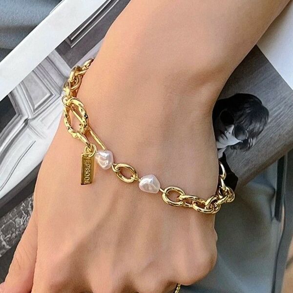 パール レター ブレスレット エレガント 可愛い シンプル ゴールド フェイクパール レディース アクセサリー351459