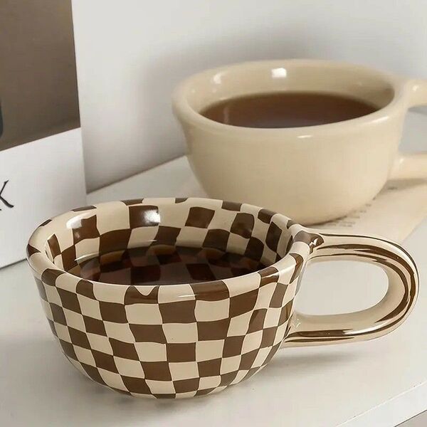 【モダンチェック柄】コーヒー ティータイム マグカップ カフェ デザイン お洒落 ギフト プレゼント475354
