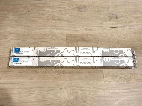 【新品】メルセデスベンツ 純正ワイパーブレード 2本セット Cクラス W204 右ハンドル用 (A 204 820 02 45)
