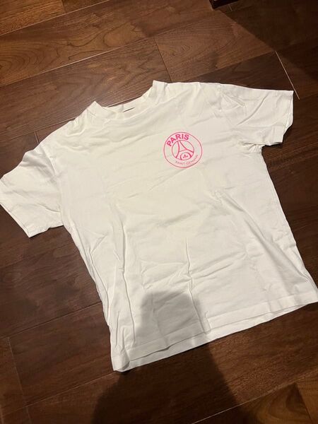 パリサンジェルマン Tシャツ(mサイズ) ピンクの蛍光カラーの印字が可愛いTシャツです。