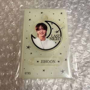 TREASURE ジフン jihoon アクリルキーリング アクリルキーホルダー 月 last night 顔アクキー