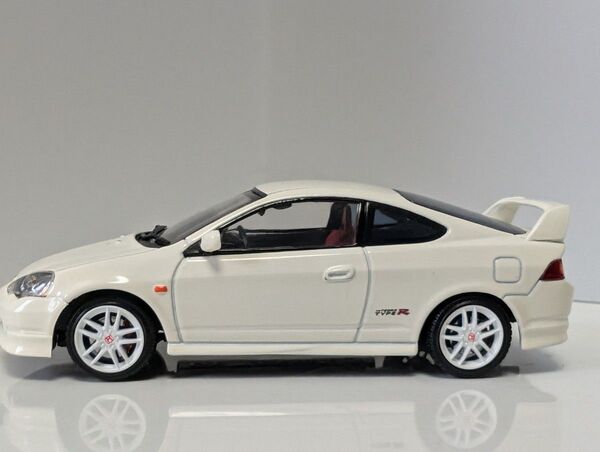 MMP 1/43 HONDA INTEGRA TYPE R '01