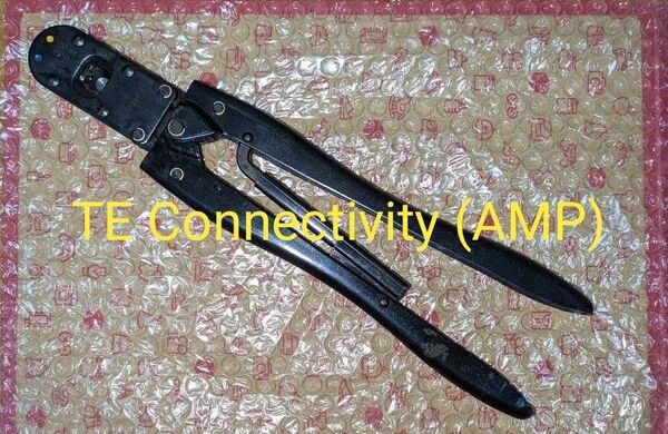 圧着工具 TE Connectivity (AMP)圧着工具 型番:90067