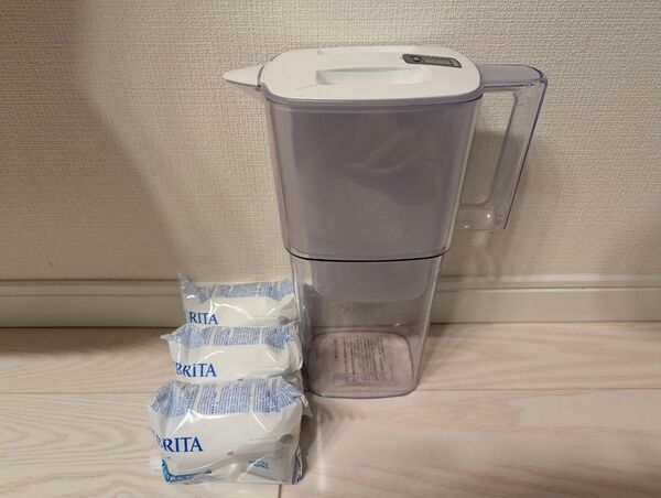 BRITA ブリタ ポット型浄水器 リクエリ カートリッジ3個付き