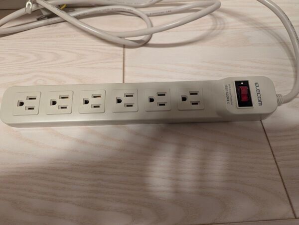 ELECOM 電源タップ T-T1A-3650WH ホワイト