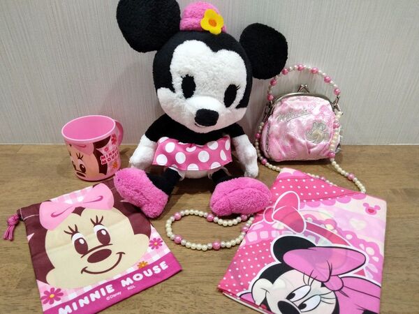 ミニーちゃん ミニーマウス ぬいぐるみ がま口ポシェット コップとコップ入れ ランチクロス