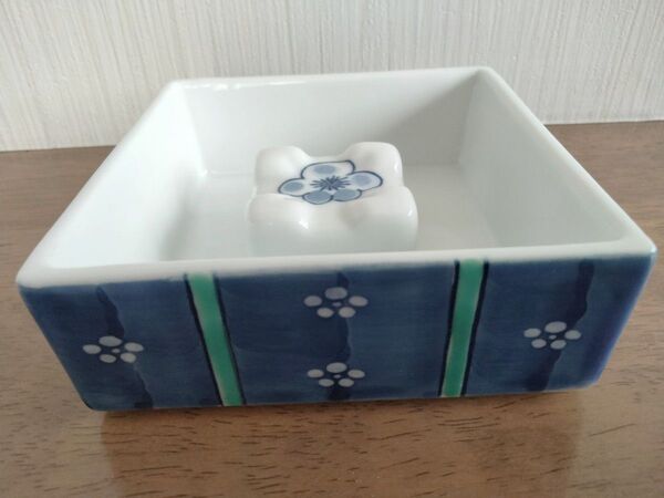 灰皿 陶器 小花柄 青×緑