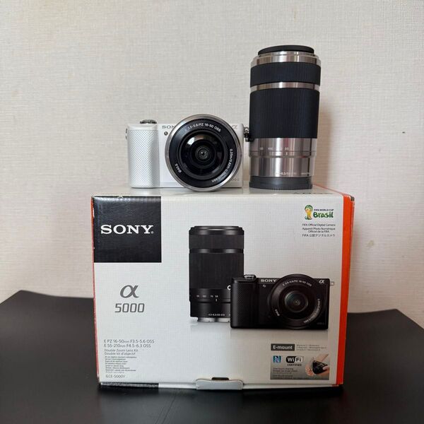 ソニー SONY α5000 ダブルズームレンズキット 白 ミラーレス一眼 箱付き