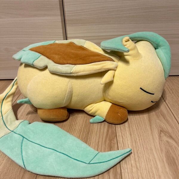 ポケモンセンター すやすや おやすみ リーフィア ぬいぐるみ