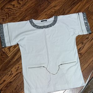 白Tシャツ スパンコール チェーン装飾
