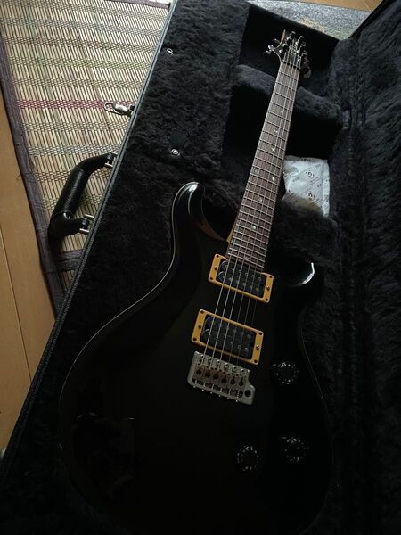 PRS CE24 Maple Top 塗りつぶしBLACK、1995年製、リアルレリック、傷は多めですが鳴良し個体