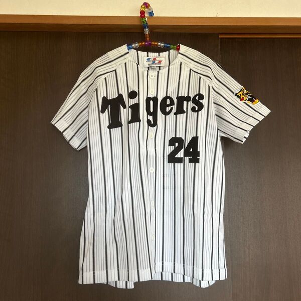 阪神タイガース 桧山選手 ユニフォームレプリカ 24番 Sサイズ 試合観戦 応援 阪神タイガース ユニフォーム 白黒 シャープ産業
