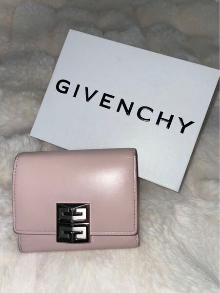 GIVENCHY 二つ折り財布 ピンク