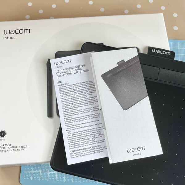 【箱付き】Wacom Intuos CTL-4100 ペンタブレット 板タブ ブラック