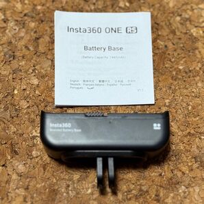 【 Insta360 ONE RS R 】 ブースト バッテリー ベース 1個 Battery base