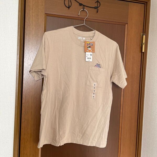 ユニクロ Tシャツ M ベージュ 新品 未使用 タグ付き