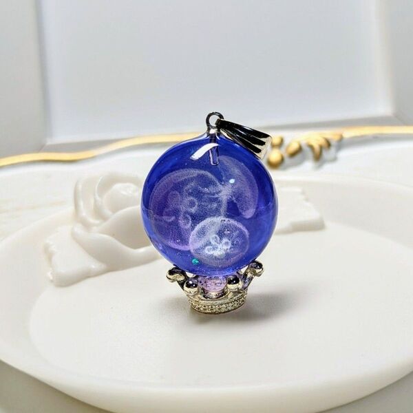 ハンドメイド クラゲ ペンダント レジンアクセサリー