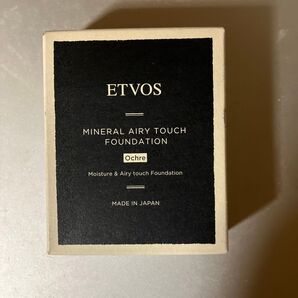 エトヴォス ミネラルエアリータッチファンデーション リフィル(パフ付き)オークル 10g