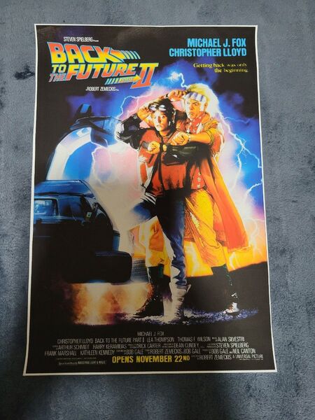 【匿名配送】バック・トゥ・ザ・フューチャー PART2 ポスター 20x30cm キャンバス生地 BTTF2 映画ポスター