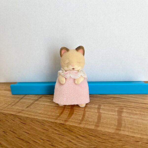 シルバニアファミリー クリームネコ ねんね 赤ちゃん 廃盤 レア