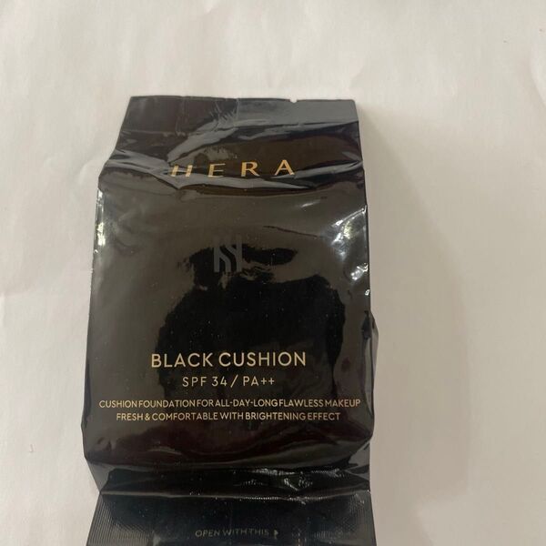 HERA BLACK CUSHION SPF34/PA++ 難あり