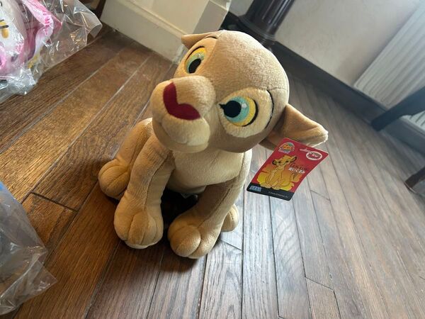 ライオンキング nala ぬいぐるみ 未使用