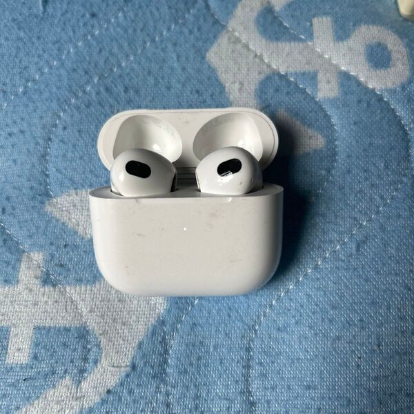 Apple AirPods 第三世代