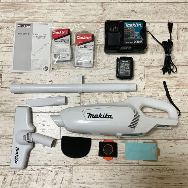 マキタ makita 掃除機 CL107FD コードレスクリーナー 充電式クリーナー 紙パック式 清掃済み パック