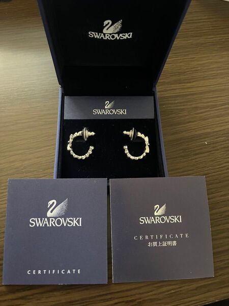 SWAROVSKI スワロフスキー ピアス