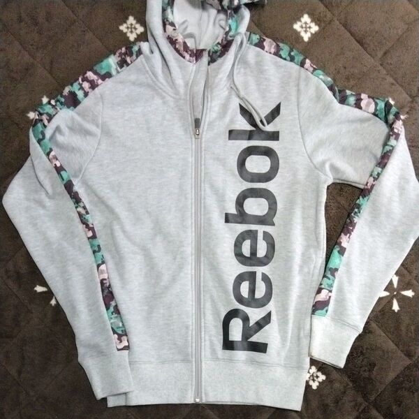 Reebok ジップアップパーカー グレー 迷彩柄