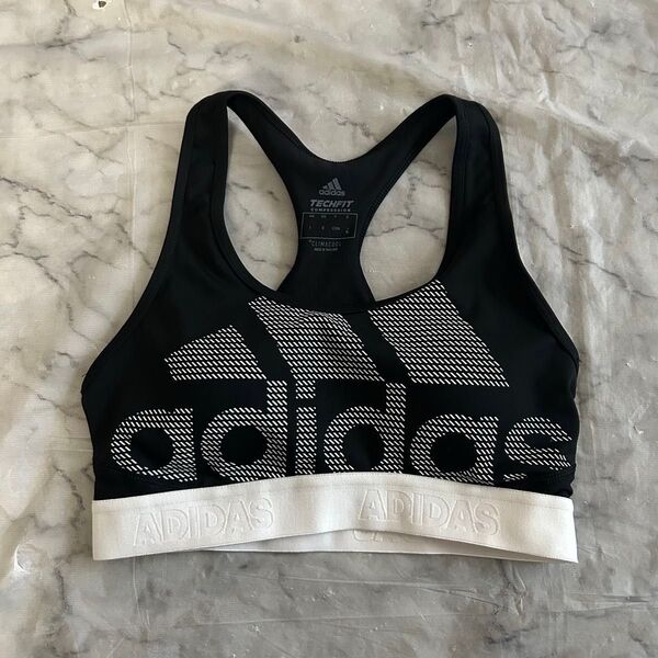 adidasのTECHFIT CLIMACOOLブラトップ adidas ブラック スポーツブラ Mサイズ