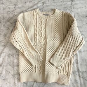 美品 ワークマン ベージュ ケーブルニットセーター
