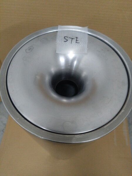 中古スタンド灰皿 ステンレス YS-04C-SA (喫煙所、飲食店、店舗用品、業務用、ご家庭にも!) 山崎産業 STE