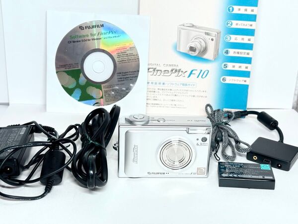 極上品 FUJIFILM FinePix F10