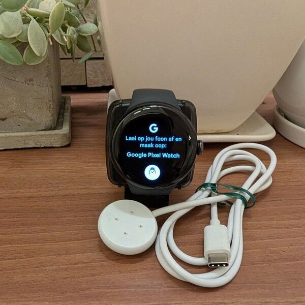 【美品】Google Pixel Watch 2 LTEモデル ブラック 本体