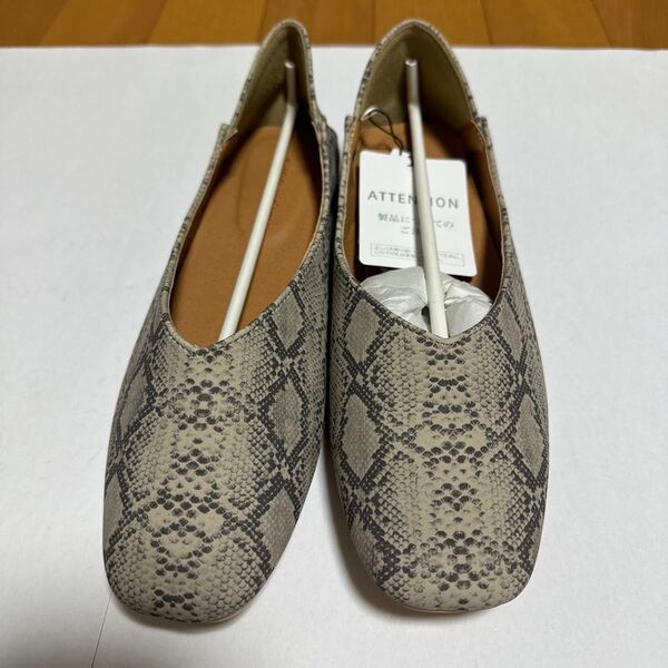 シューラルー パンプス