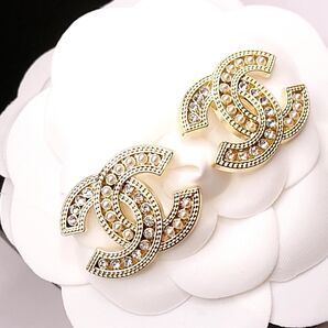 TIMESALE!早い者勝ち!【1点限り】シャネルピアス 希少 レア ヴィンテージ キラキラ デカロゴ