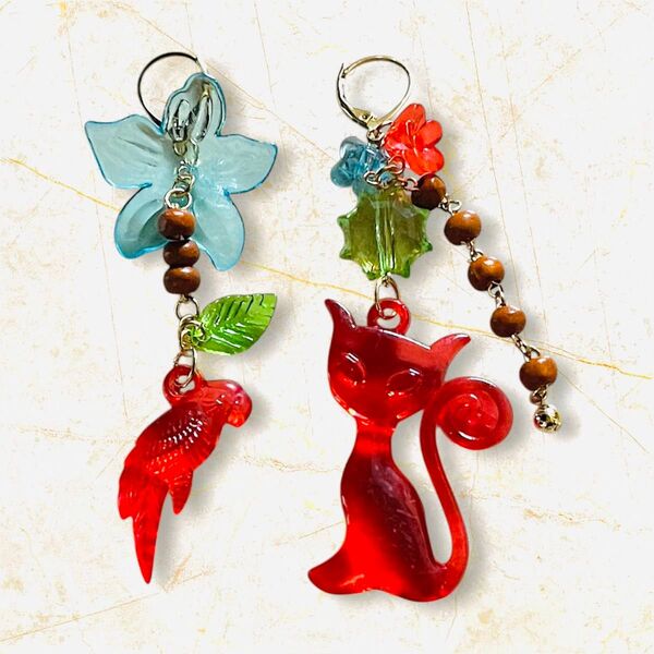 ハンドメイド ピアス 猫 オウム ビーズアクセサリー 昭和レトロ レトロポップ