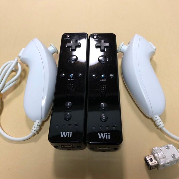 任天堂Wiiリモコン黒2本+ヌンチャク2本