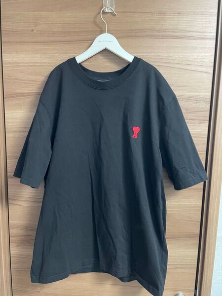 AMI Tシャツ ブラック ハートロゴ