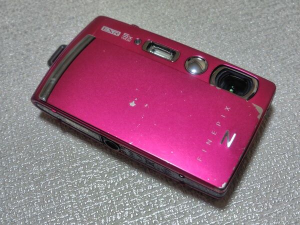 FUJIFILM フジフィルム FinePix Z1100EXR デジカメ