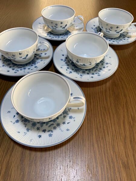 ノリタケ IN-GLAZE カップ&ソーサー5客セット青い小花柄 日本陶器 セット 食器