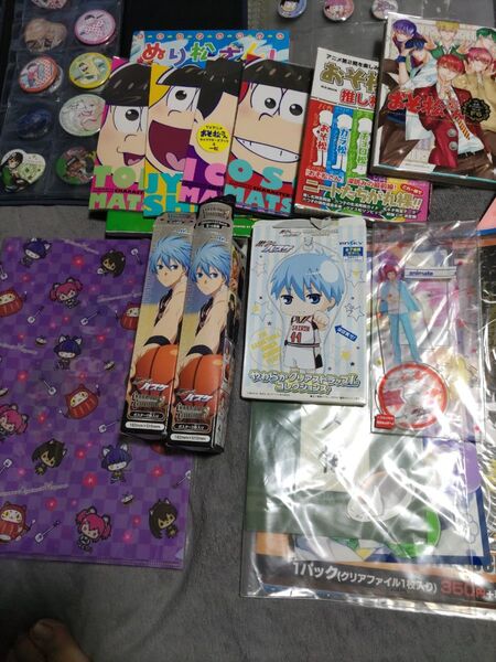 ラブライブ! 黒子 文スト おそ松 本 缶バッチ タオル ポスタークリアファイル等々色々です