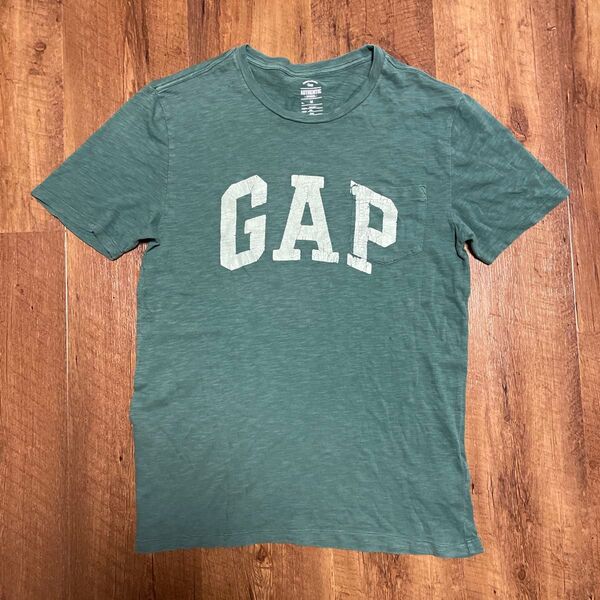 00s GAP トップス Tシャツ カットソー 半袖 T-SHRT Mセンターロゴメンズ緑グリーンプリントアメカジ短丈メン ズ M