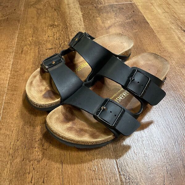 BIRKENSTOCK ビルケンシュトック アリゾナ Arizona サンダル ブラック ナロー幅 アウトドア 25.0センチ